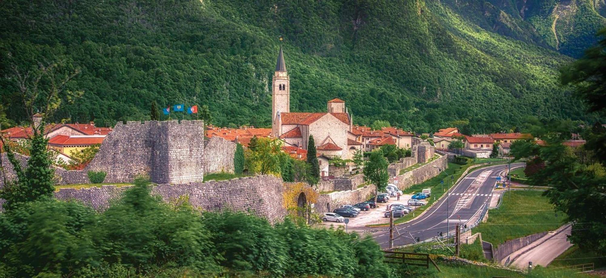 Appartamento Taverna Gattolini Venzone Exterior foto